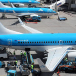 KLM vliegtuigen aan de gate