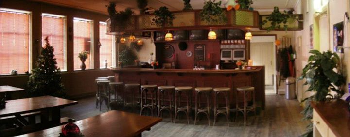 539790_343445575770307_2144330759_n-2